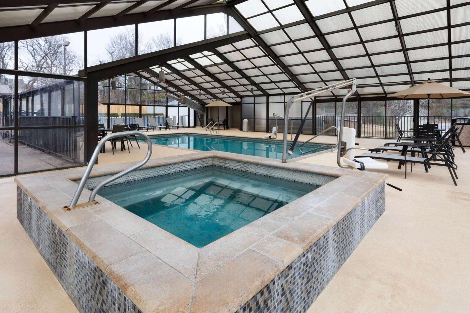 La Quinta Inn & Suites By Wyndham Мерідіан Екстер'єр фото