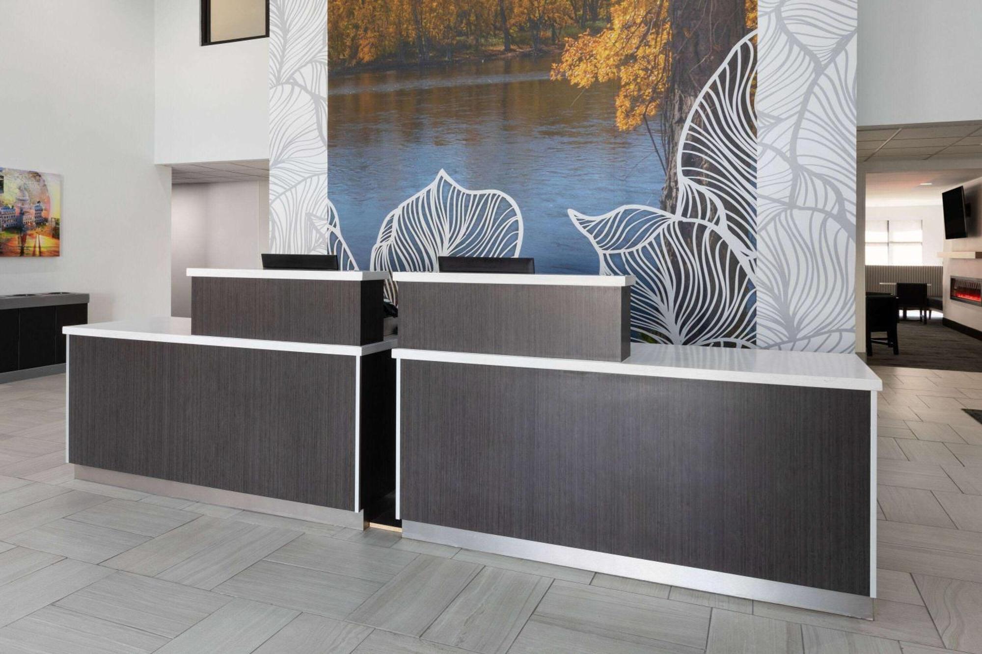 La Quinta Inn & Suites By Wyndham Мерідіан Екстер'єр фото
